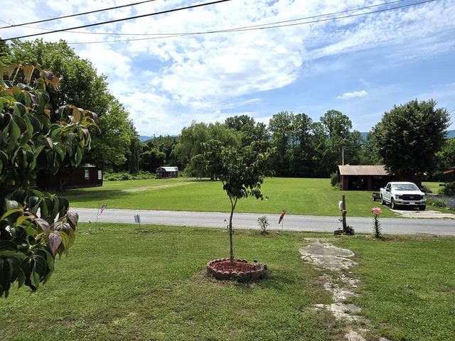 48 Fisher Street, Andrews, NC 28901