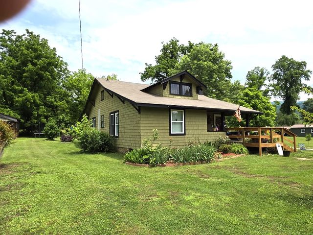 48 Fisher Street, Andrews, NC 28901