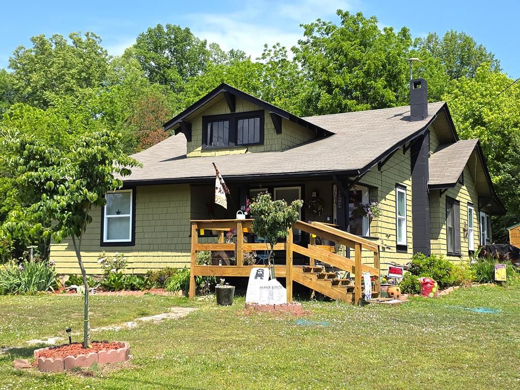 48 Fisher Street, Andrews, NC 28901