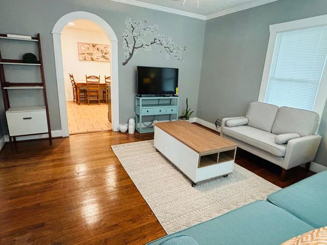 3501 Maury Street, Houston, TX 77009