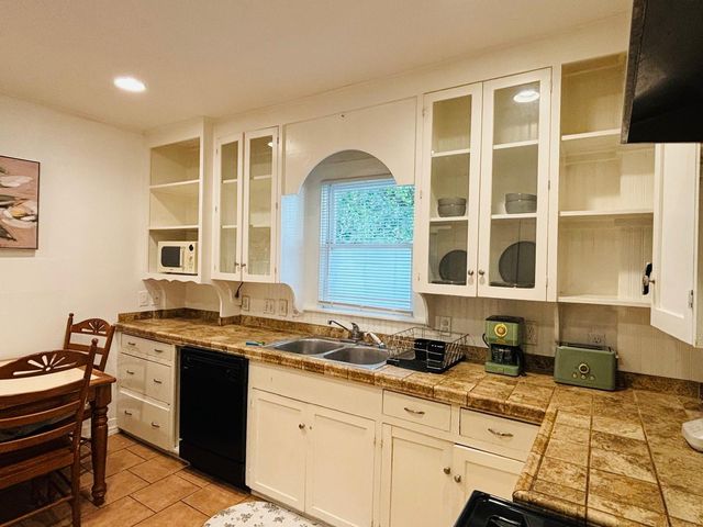 3501 Maury Street, Houston, TX 77009