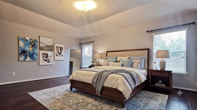 10115 Forest Spring Lane, Pearland, TX 77584