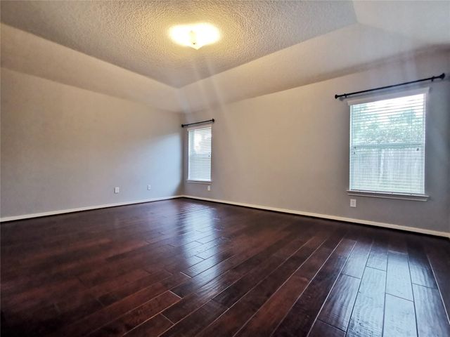 10115 Forest Spring Lane, Pearland, TX 77584