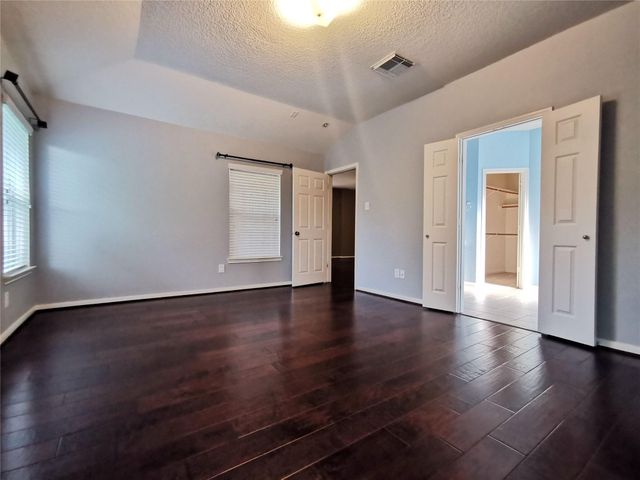 10115 Forest Spring Lane, Pearland, TX 77584