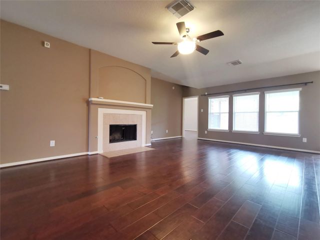 10115 Forest Spring Lane, Pearland, TX 77584