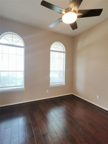 10115 Forest Spring Lane, Pearland, TX 77584