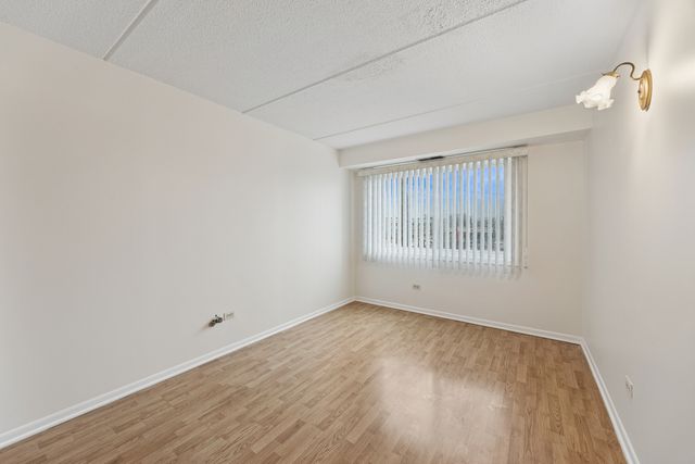 7110 W Cullom Avenue 206, Norridge, IL 60706