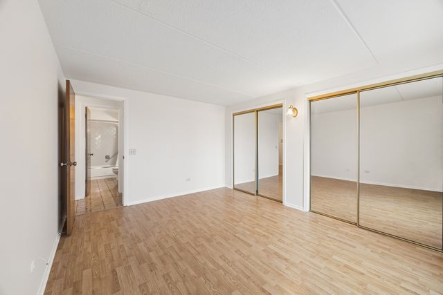 7110 W Cullom Avenue 206, Norridge, IL 60706