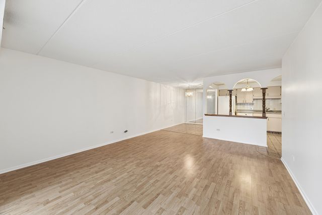 7110 W Cullom Avenue 206, Norridge, IL 60706