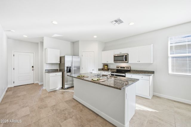 8259 W MANTLE Way, Florence, AZ 85132