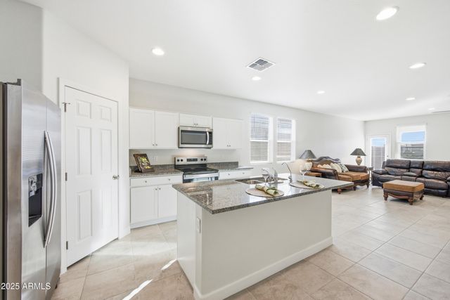 8259 W MANTLE Way, Florence, AZ 85132