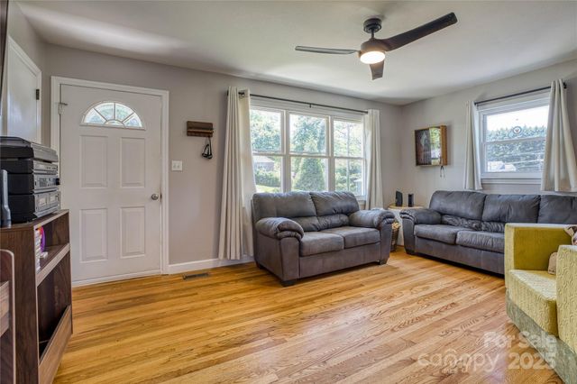 111 Baxter Street, Morganton, NC 28655