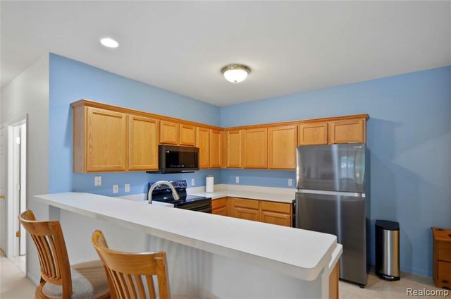 14246 Moravian Manor Circle, Sterling Heights, MI 48312