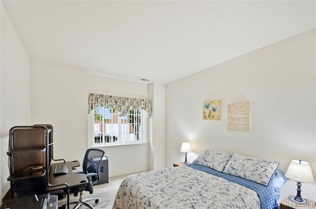 14246 Moravian Manor Circle, Sterling Heights, MI 48312