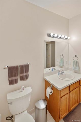 14246 Moravian Manor Circle, Sterling Heights, MI 48312