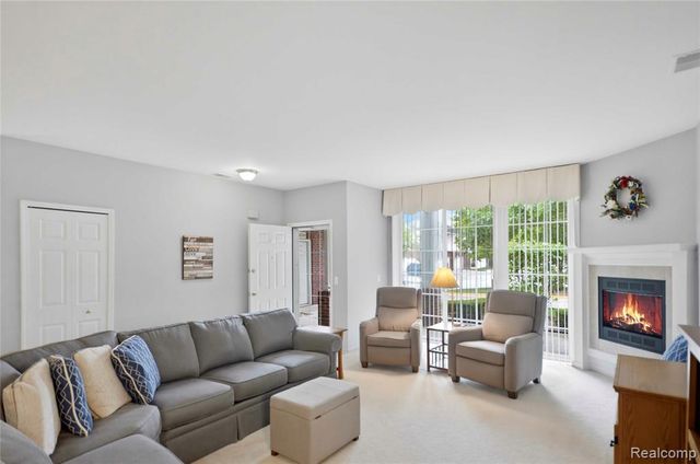 14246 Moravian Manor Circle, Sterling Heights, MI 48312