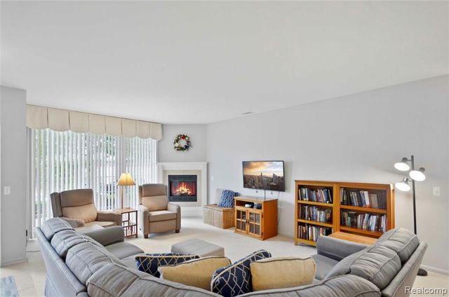 14246 Moravian Manor Circle, Sterling Heights, MI 48312