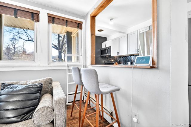 2 Wyndover Woods Lane 16, White Plains, NY 10603