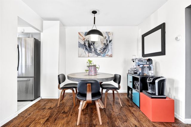 2 Wyndover Woods Lane 16, White Plains, NY 10603