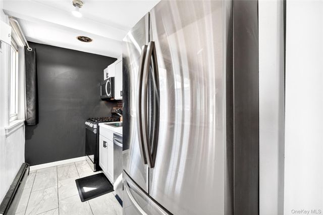 2 Wyndover Woods Lane 16, White Plains, NY 10603