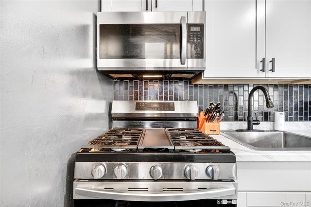 2 Wyndover Woods Lane 16, White Plains, NY 10603