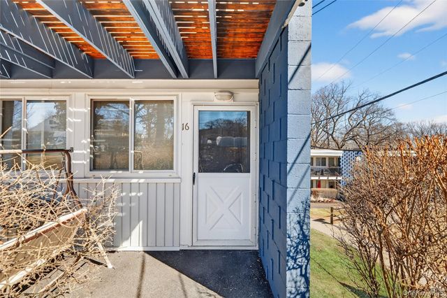 2 Wyndover Woods Lane 16, White Plains, NY 10603