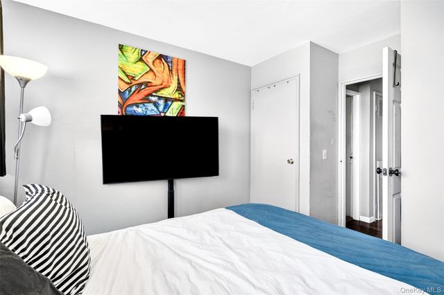 2 Wyndover Woods Lane 16, White Plains, NY 10603