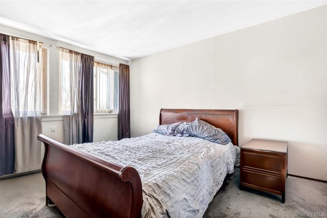 2 Wyndover Woods Lane 16, White Plains, NY 10603