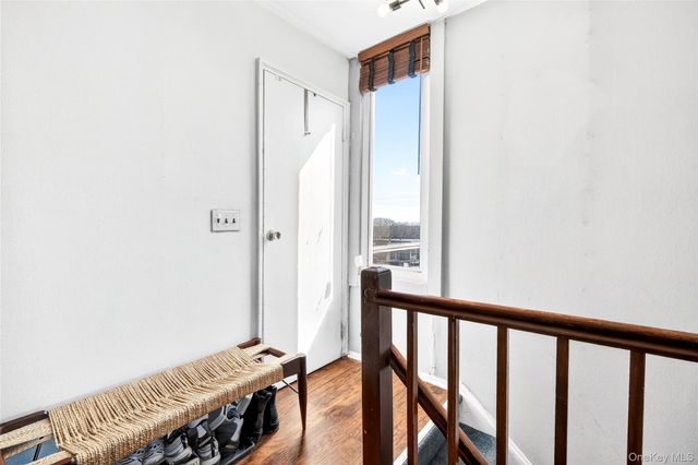 2 Wyndover Woods Lane 16, White Plains, NY 10603