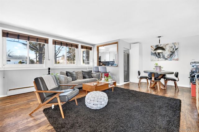 2 Wyndover Woods Lane 16, White Plains, NY 10603