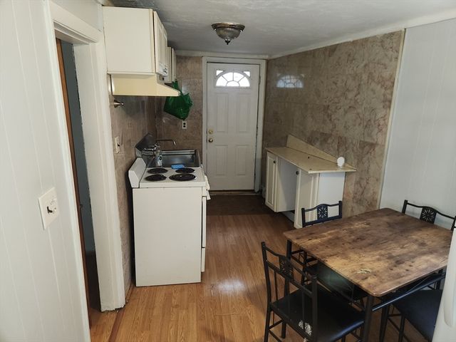 19 Forest St 1A, Medford, MA 02155