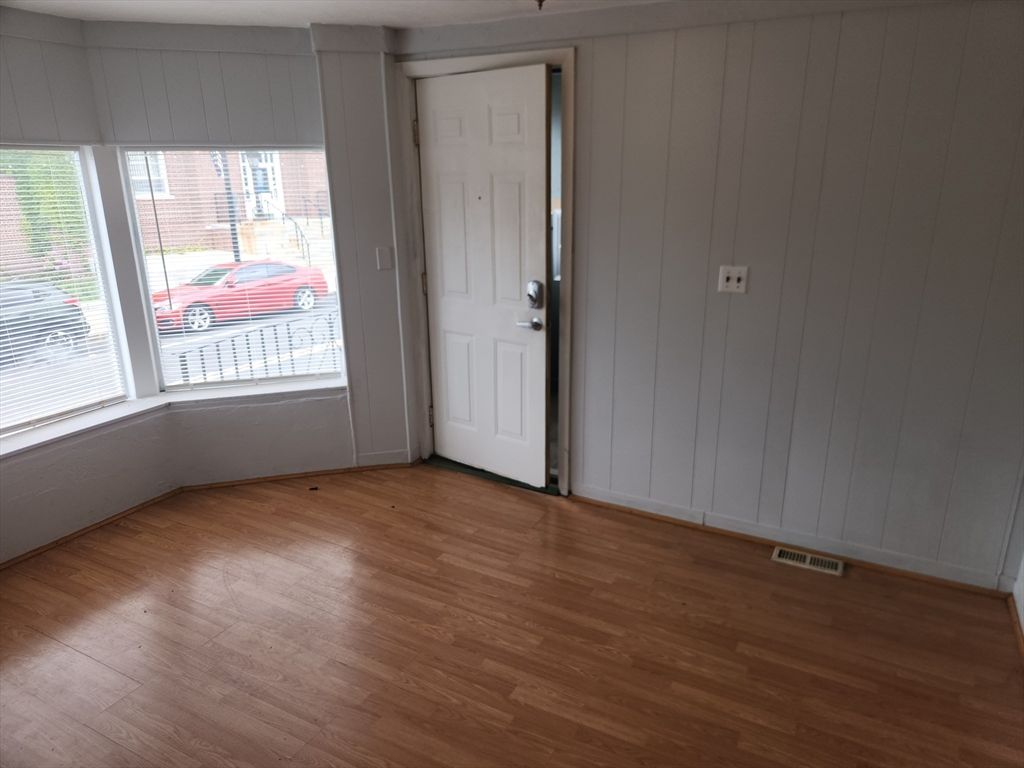 19 Forest St 1A, Medford, MA 02155