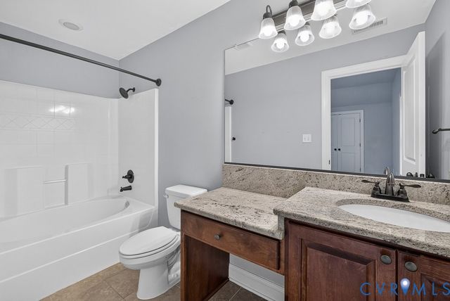 8825 First Branch Ln, Chesterfield, VA 23838