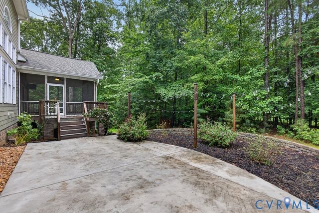8825 First Branch Ln, Chesterfield, VA 23838