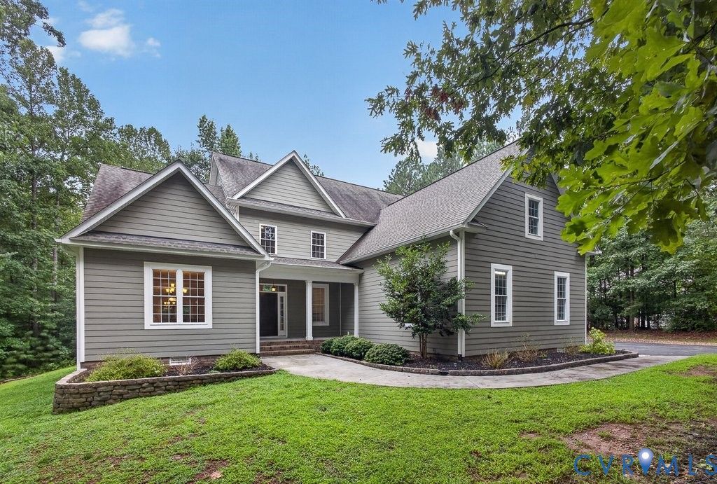 8825 First Branch Ln, Chesterfield, VA 23838