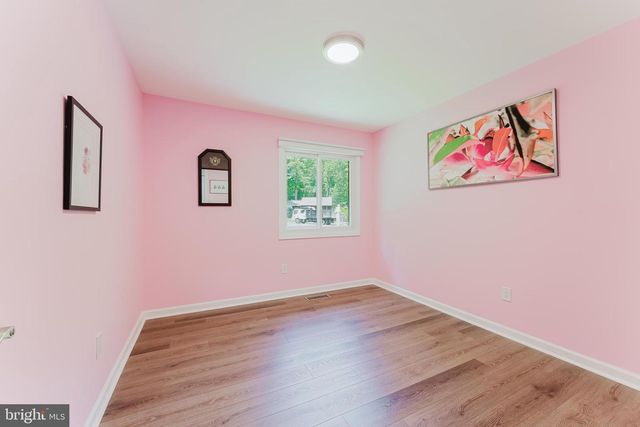 4403 OSSIAN HALL LN, Annandale, VA 22003