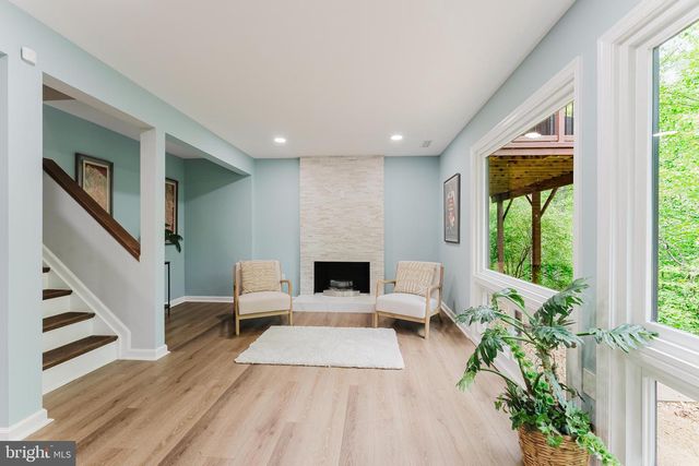 4403 OSSIAN HALL LN, Annandale, VA 22003