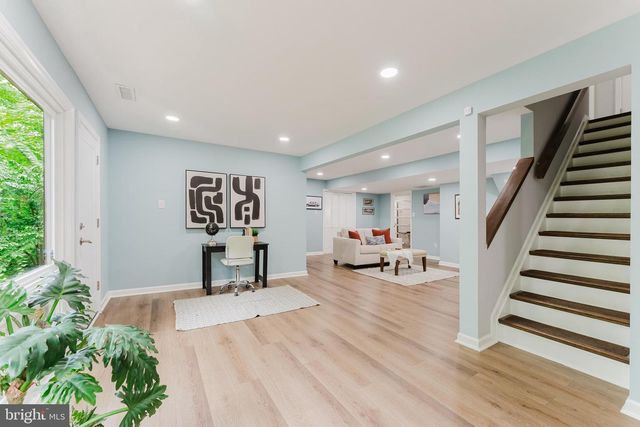 4403 OSSIAN HALL LN, Annandale, VA 22003
