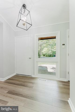 4403 OSSIAN HALL LN, Annandale, VA 22003