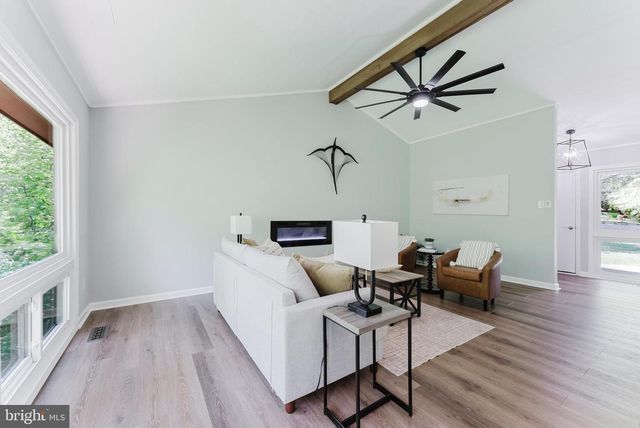 4403 OSSIAN HALL LN, Annandale, VA 22003