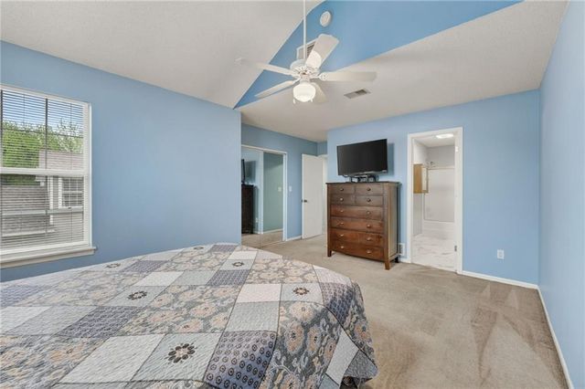 5637 NW Sunrise Meadow Circle, Lee's Summit, MO 64064