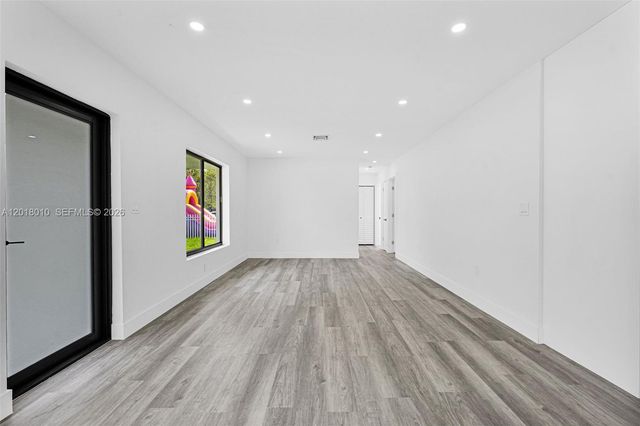 19720 NW 33rd Ave, Miami Gardens, FL 33056