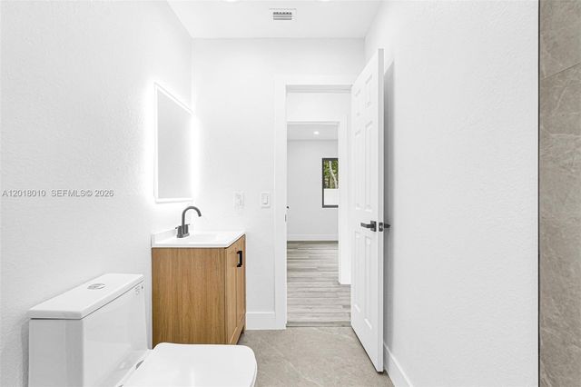 19720 NW 33rd Ave, Miami Gardens, FL 33056