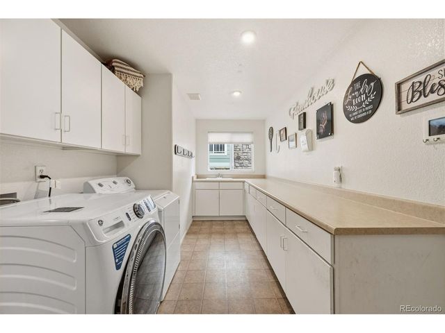 23641 E Whitaker Dr, Aurora, CO 80016