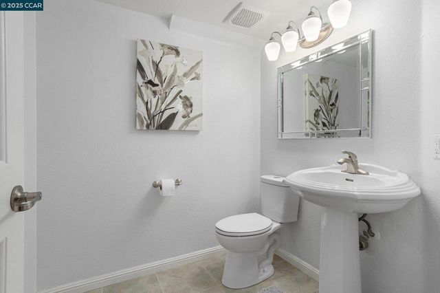 745 Bayshore St, Martinez, CA 94553