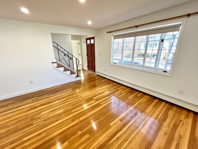 154 N Central Ave, Quincy, MA 02170