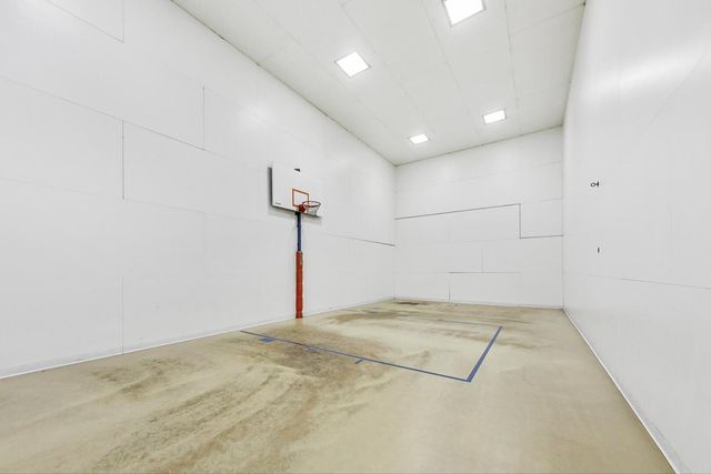 211 E Ohio Street 508, Chicago, IL 60611