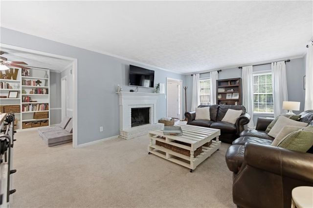 450 Tyson Circle, Roswell, GA 30076