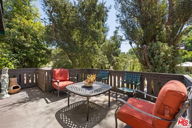 10423 Scenario Lane, Los Angeles, CA 90077
