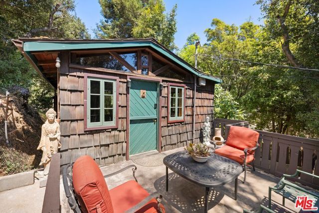10423 Scenario Lane, Los Angeles, CA 90077